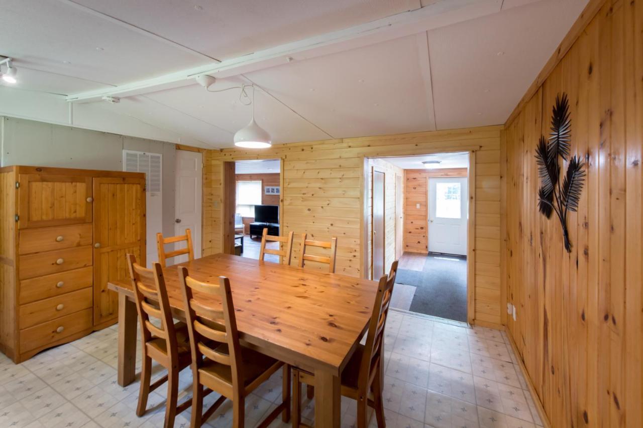 Madawaska Lodge-Cottage Extérieur photo