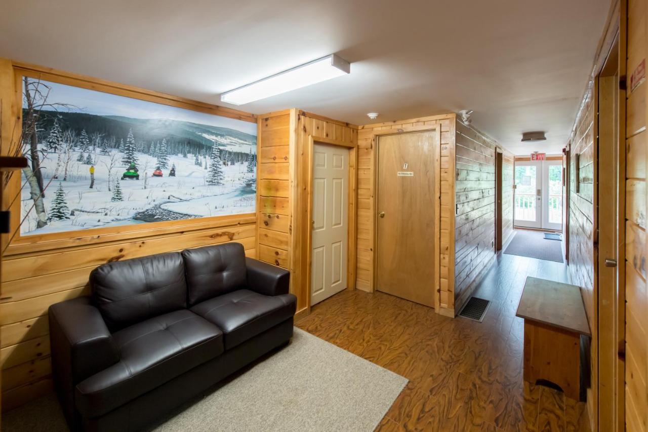 Madawaska Lodge-Cottage Extérieur photo