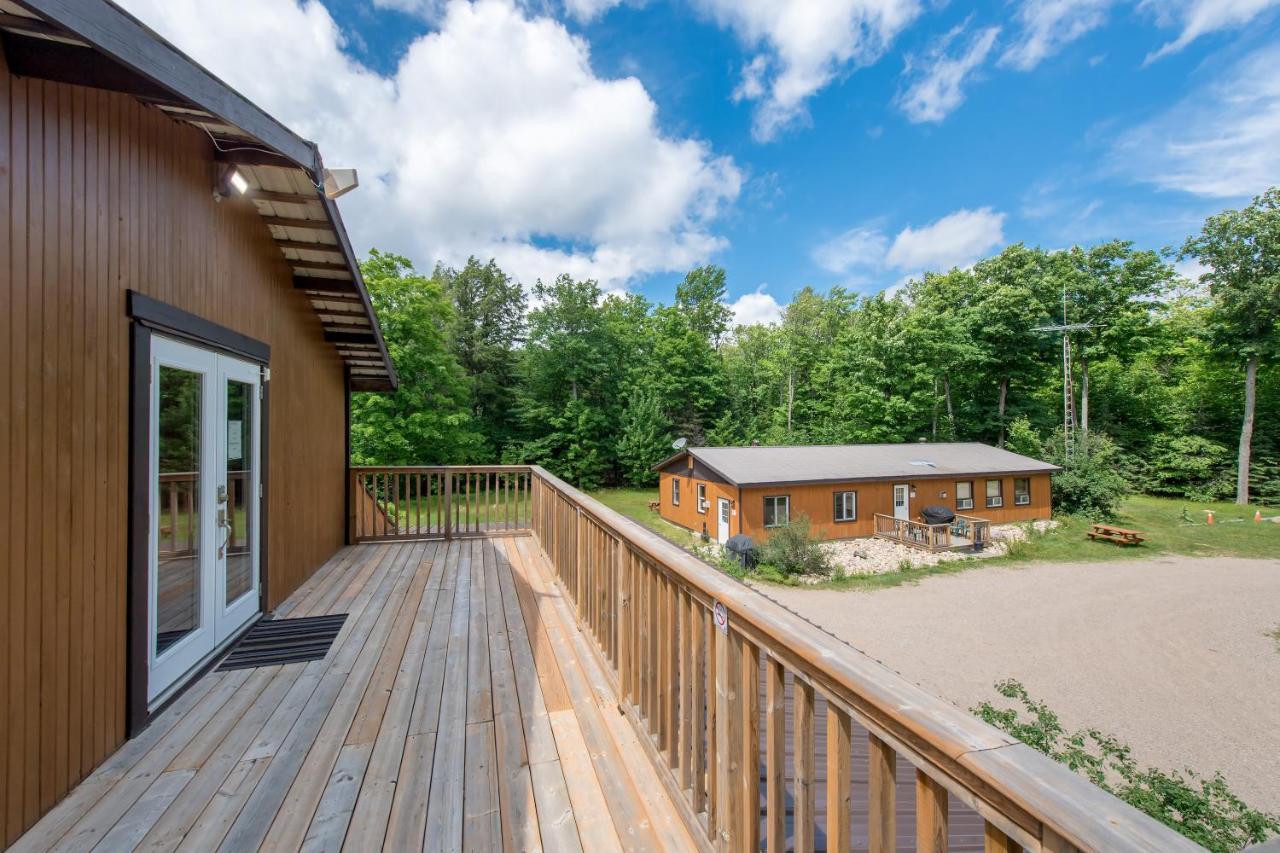 Madawaska Lodge-Cottage Extérieur photo