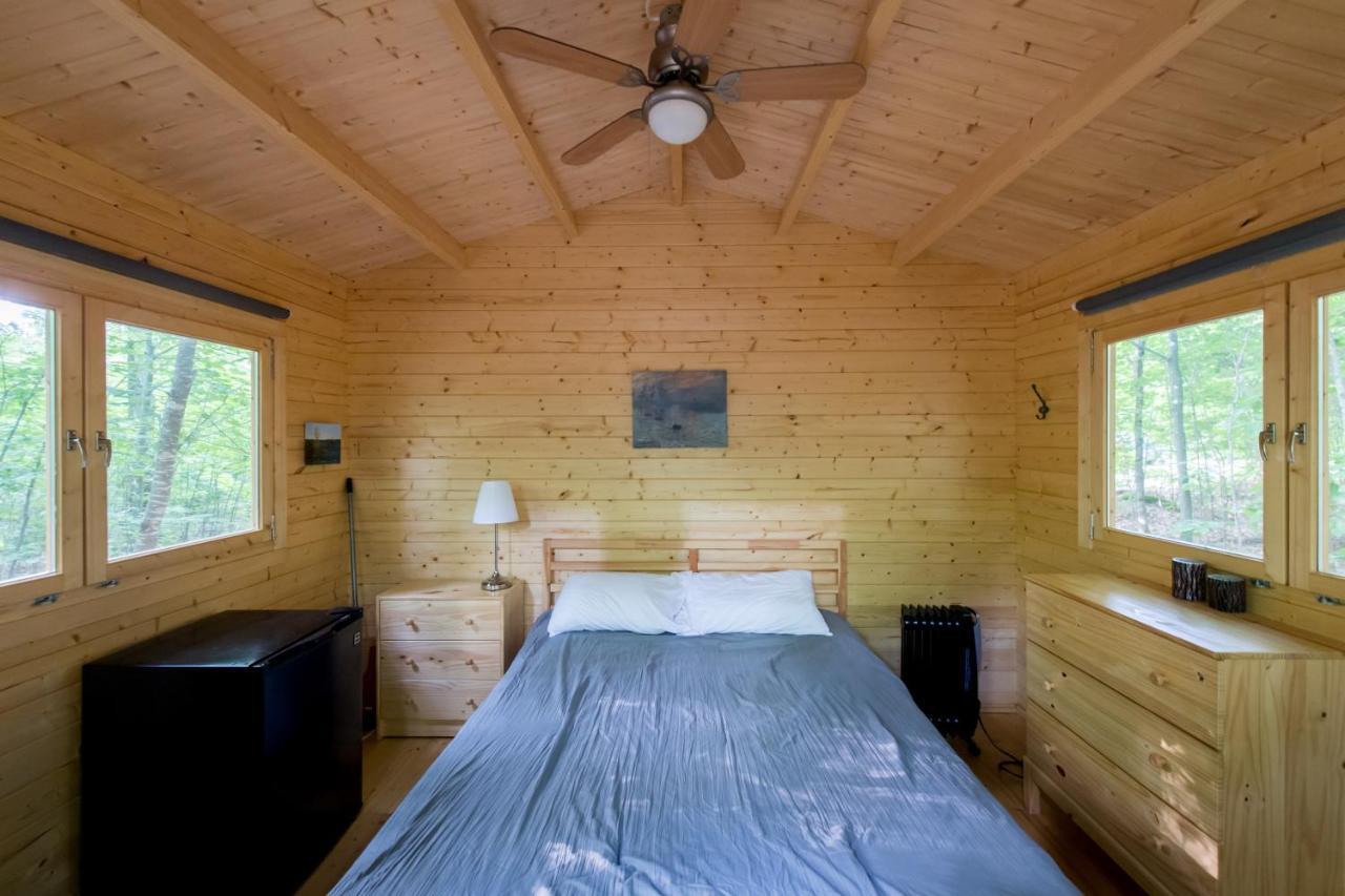 Madawaska Lodge-Cottage Extérieur photo