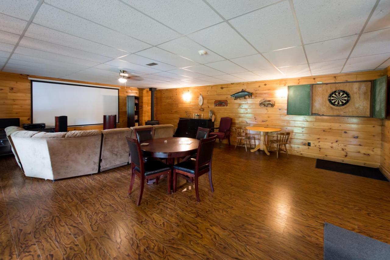 Madawaska Lodge-Cottage Extérieur photo