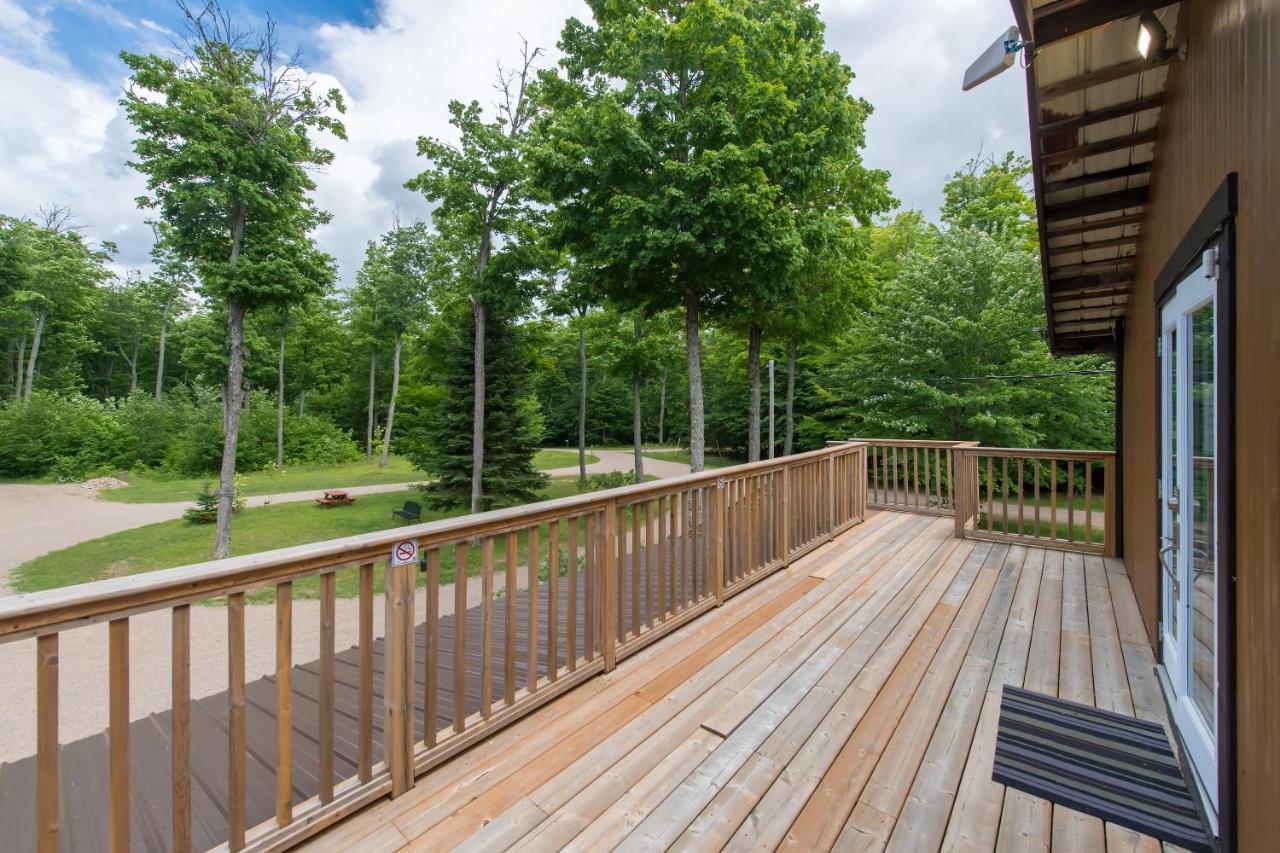 Madawaska Lodge-Cottage Extérieur photo
