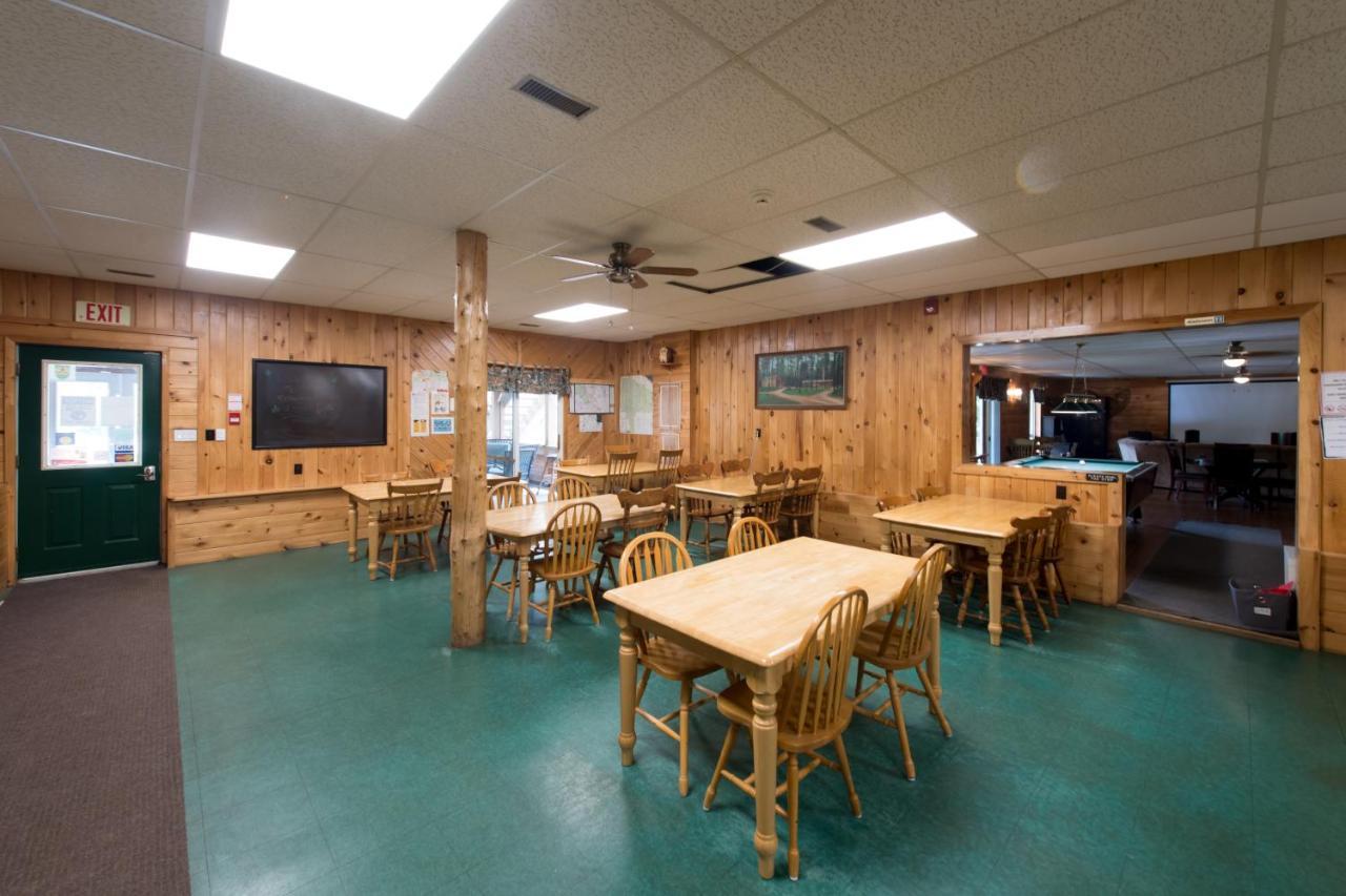Madawaska Lodge-Cottage Extérieur photo