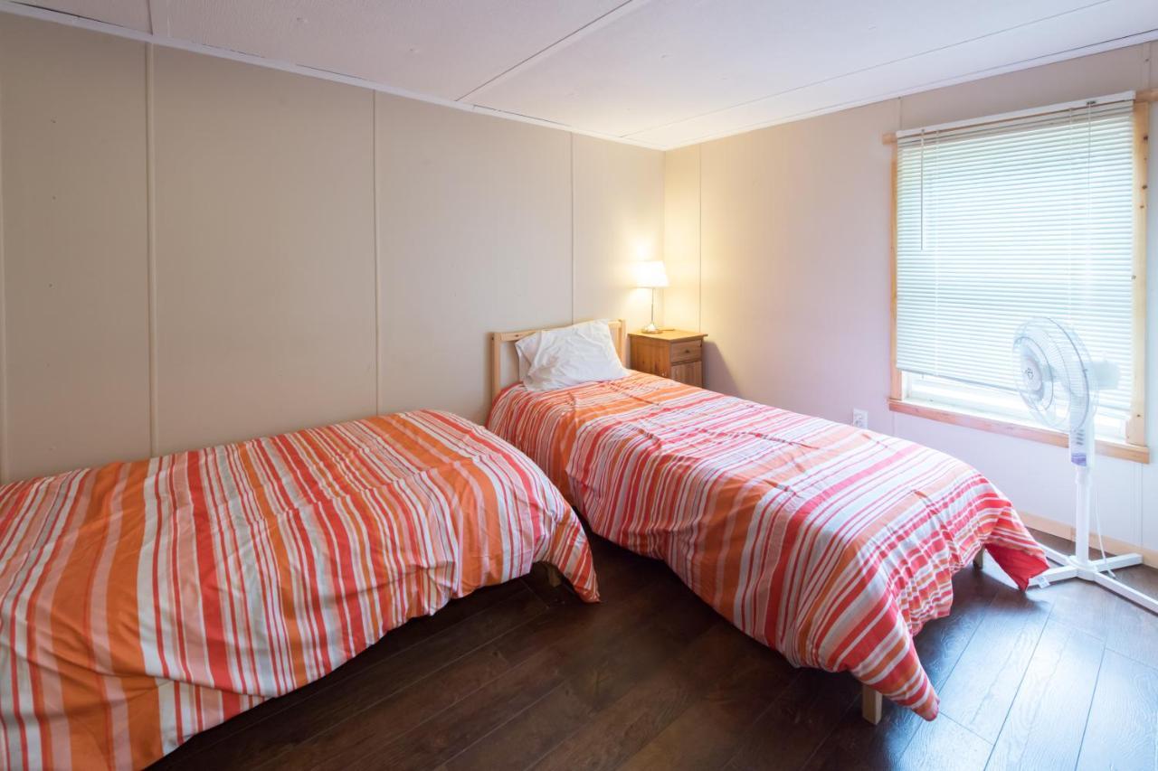 Madawaska Lodge-Cottage Extérieur photo